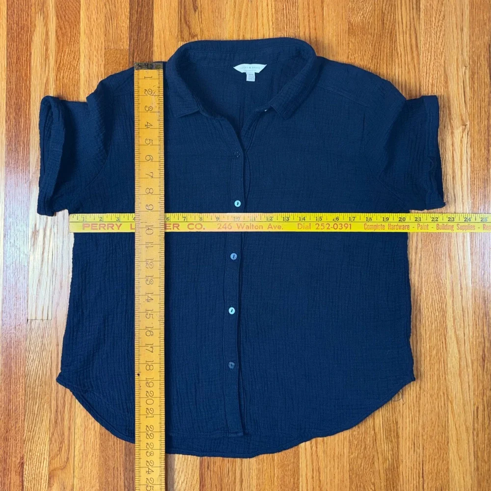Lucky Brand Short Sleeve Button Down Shirt Medium - Picture 6 of 7